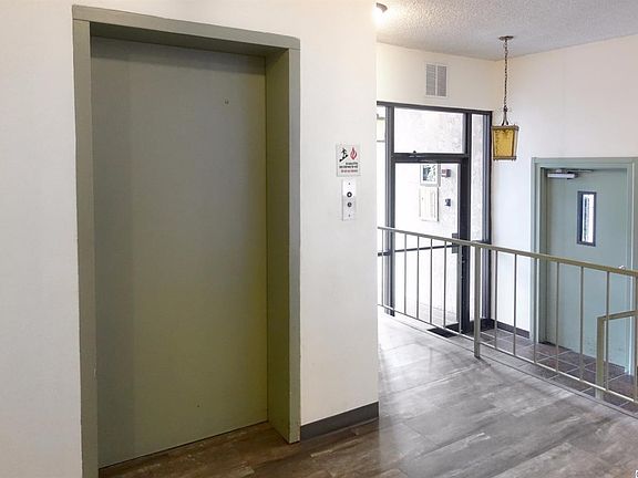 2nd image of 528 N Jackson St APT 209