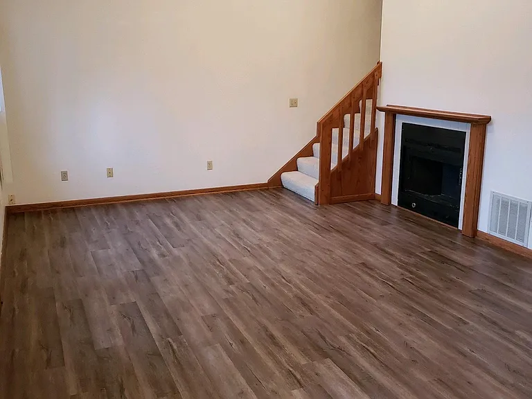 E Boardwalk Pl — Photo 26