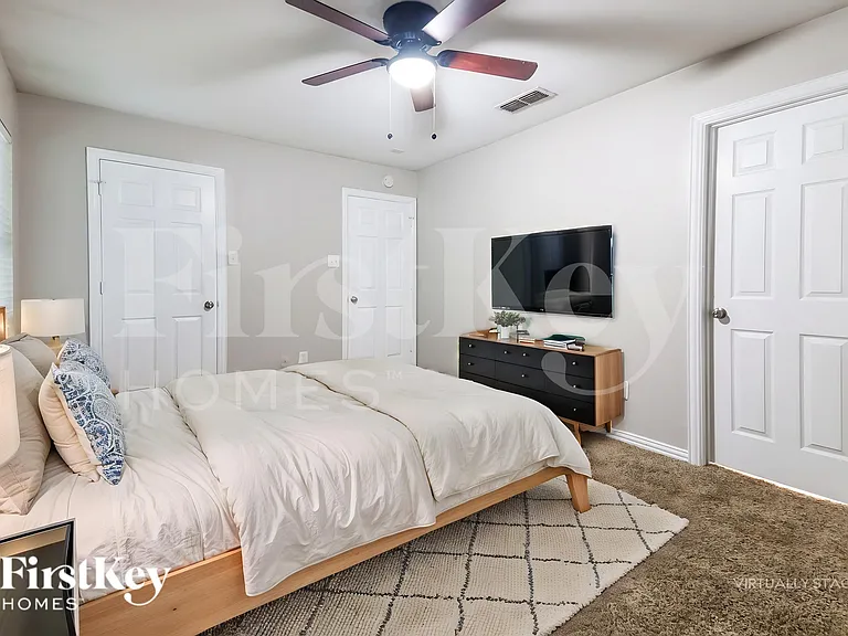 1607 Coleman St — Photo 11
