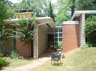 60 Fairway Dr, Anniston, AL 36207