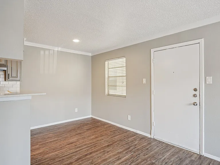 5644 Riverwalk Dr — Photo 58