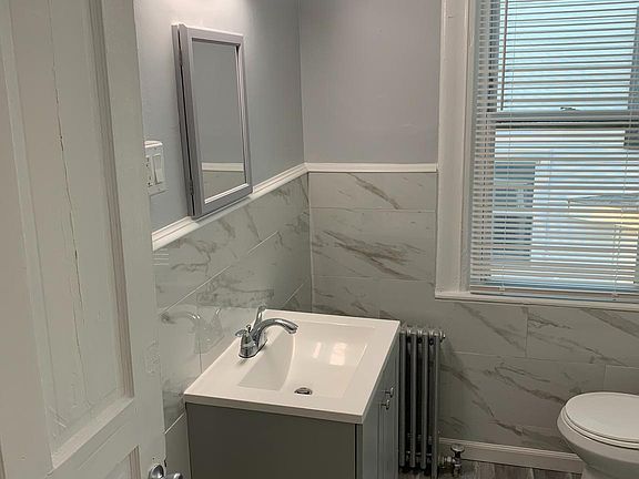 3rd image of 21 N Raleigh Ave