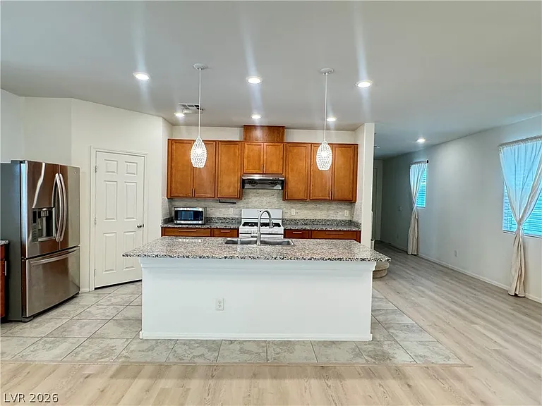 5573 Anshan St — Photo 9