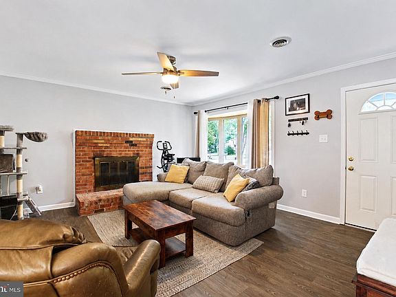 3rd image of 22 Teton Dr
