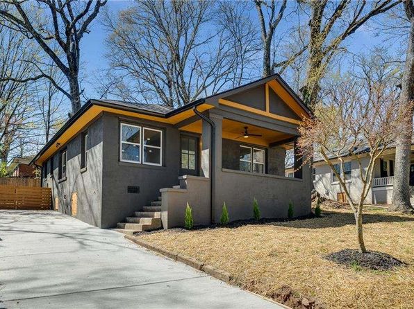 936 Byron Dr SW