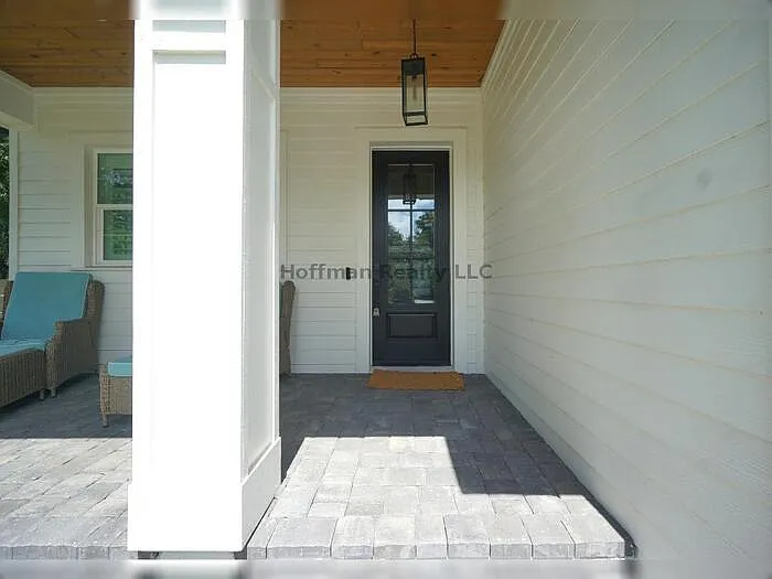 4 bed, 3.5 bath, 3297 sqft, $11,000 — Photo 3