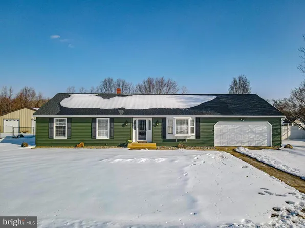 24 Lenape Dr, Pennsville, NJ 08070