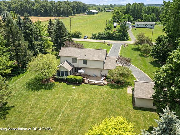 4th image of 2460 Rolfe Rd