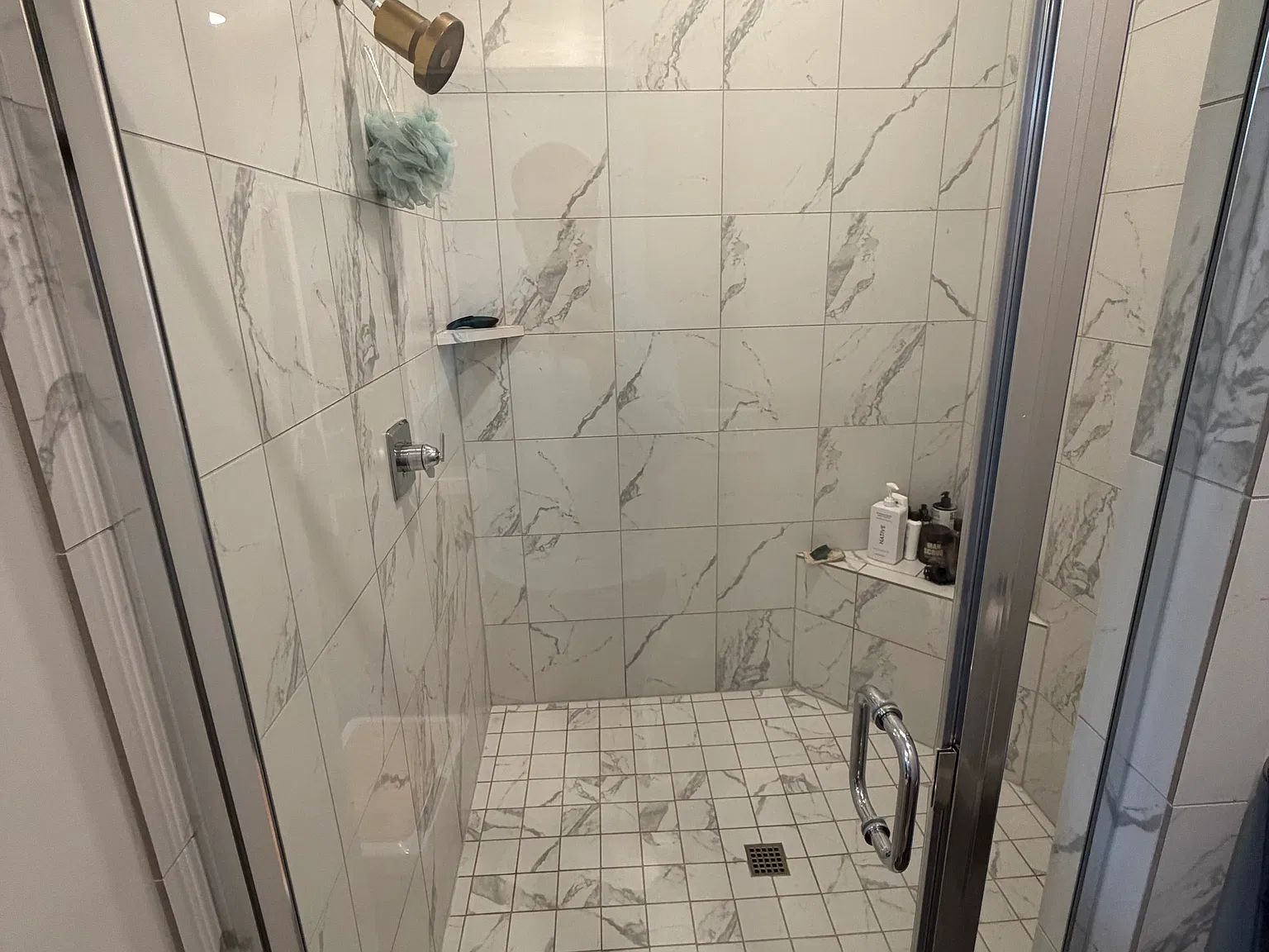 3 bed, 2200 sqft, $3,000 — Photo 4