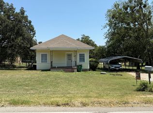 1107 N Belcherville Rd, Bowie, TX 76230