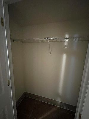 3rd image of 2614 Harding Ave Floor 1