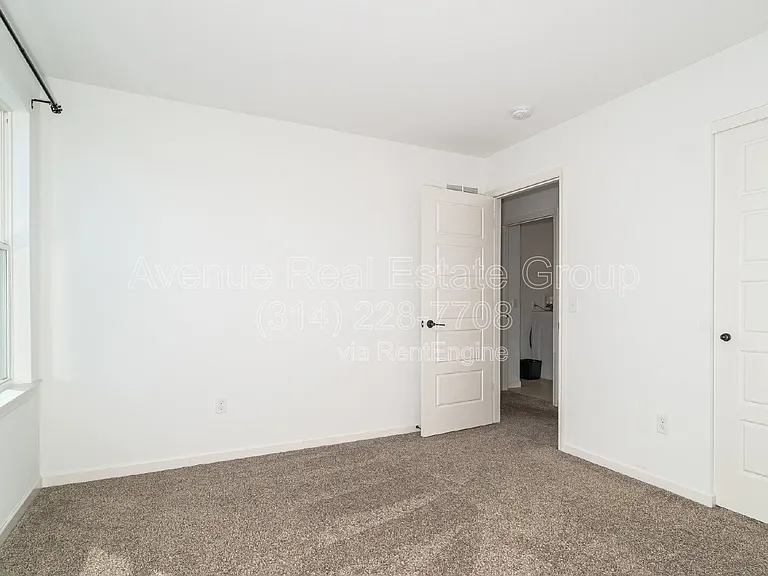 608 Highland Prairie Dr — Photo 20