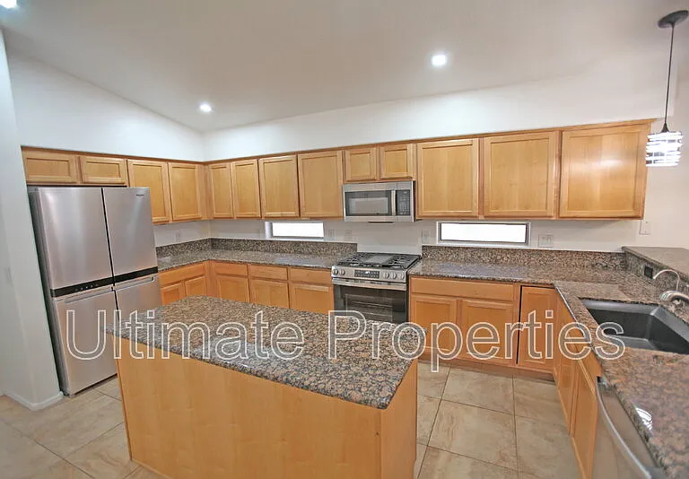 15313 N 104th Way — Photo 3