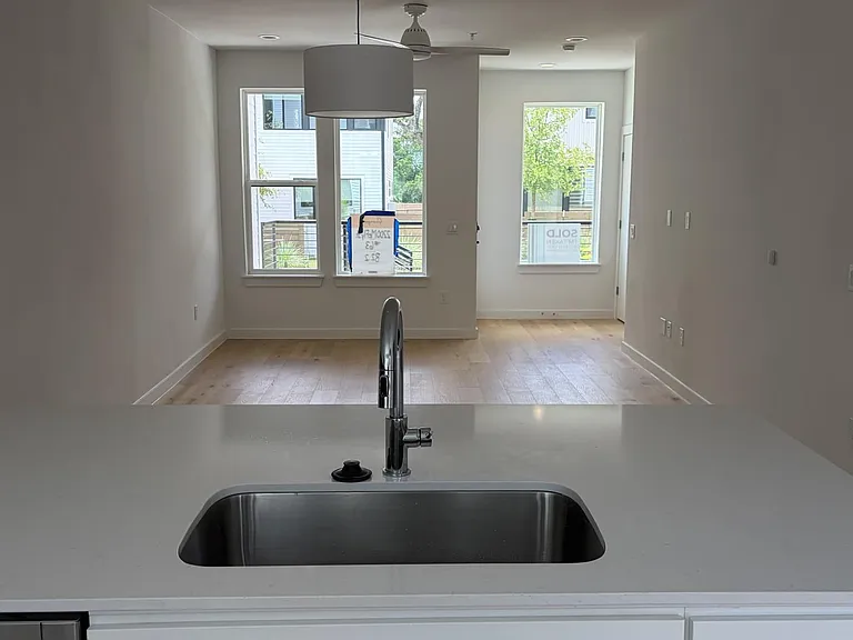 2200 McFly St #6105 — Photo 8
