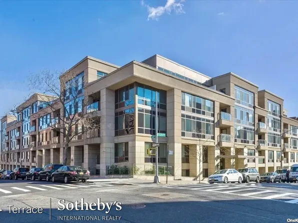 64-05 Yellowstone Boulevard image 16 of 22