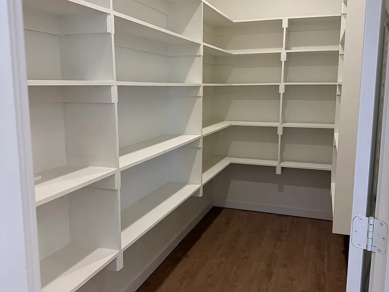 541 SW 7th St #541 — Photo 8