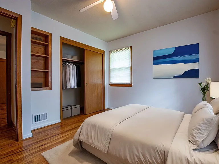 3605 S 82nd St — Photo 18