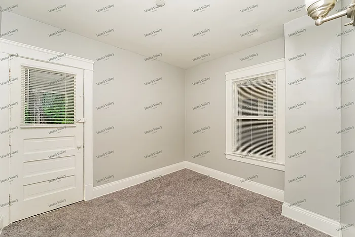 9003 Kempton Ave — Photo 12