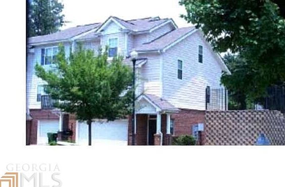 2nd image of 2590 Laurel Cir NW