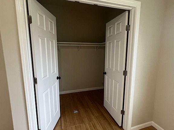 5th image of 405 N Fairfield St