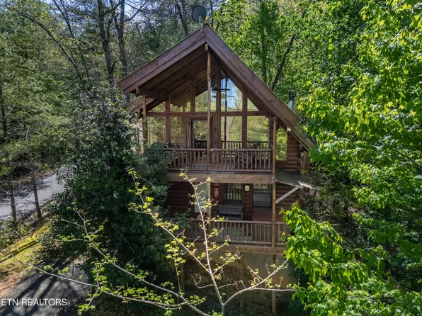 3040 Brothers Way, Sevierville, TN 37862