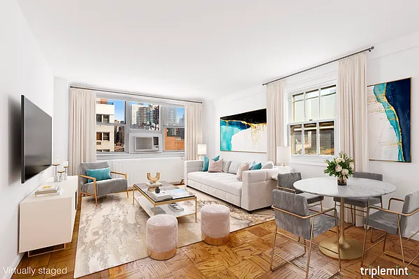 Sold by Triplemint | media 1