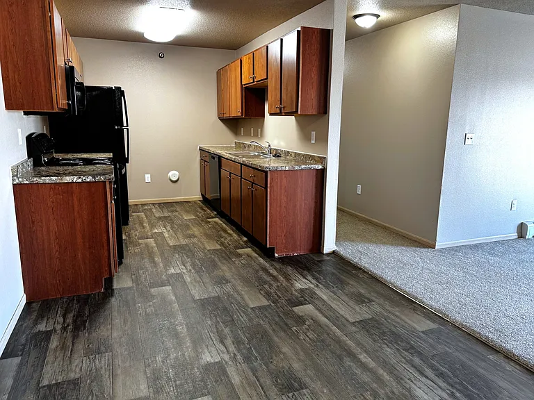 Oakview Apartments 1410 — Photo 44