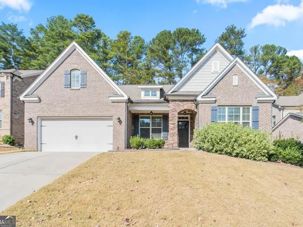 330 La Perla Dr, Sugar Hill, GA 30518