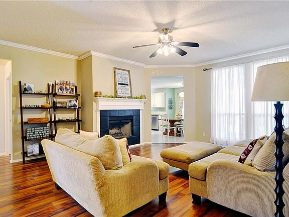 5th image of 739 Tanglewood Dr