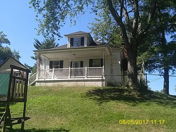 93 Poplar St, Russell, KY 41169