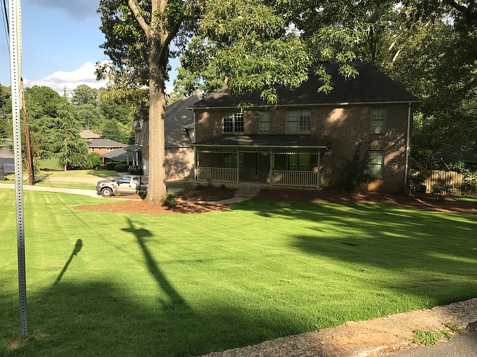 1st image of 447 Robin Ln SE