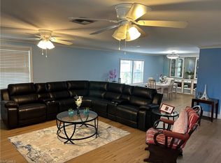 181 Pine Key Ln #29, Naples, FL 34114