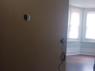 1247 W Westmoreland St #2F, Philadelphia, PA 19140