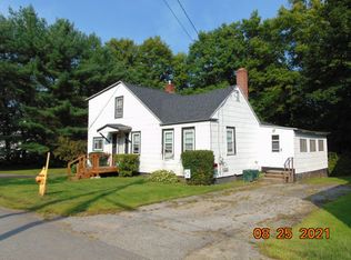 6 Center St, Richmond, ME 04357