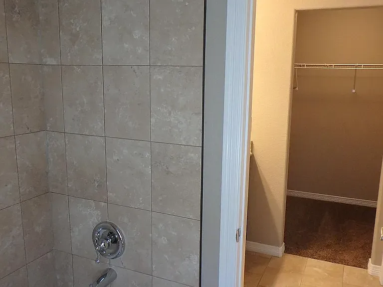 10813 Rowley Dr — Photo 12