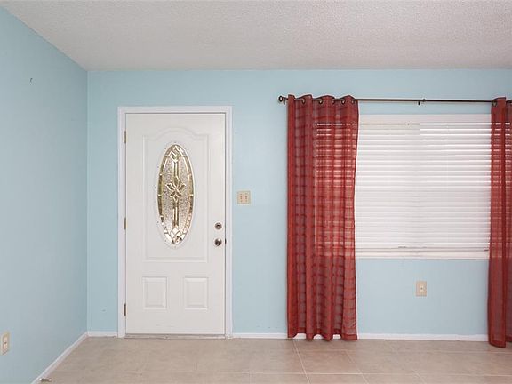3rd image of 581 E Montrose St