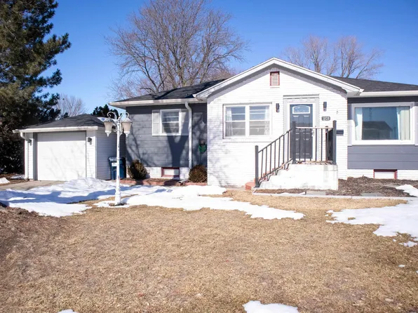 1020 17th St, Gothenburg, NE 69138