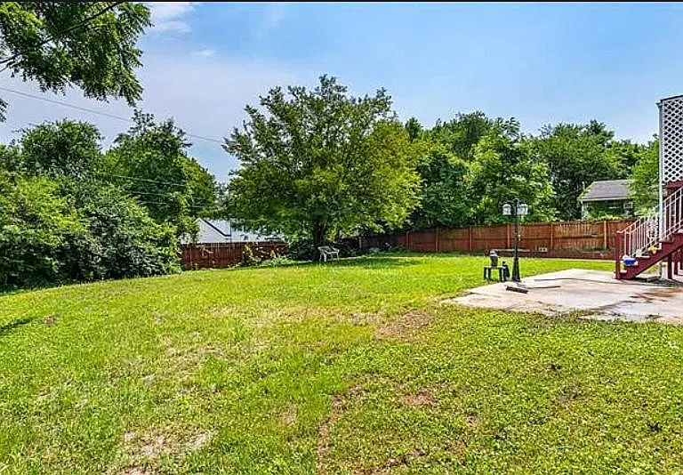 12413 Monroe Ave — Photo 27