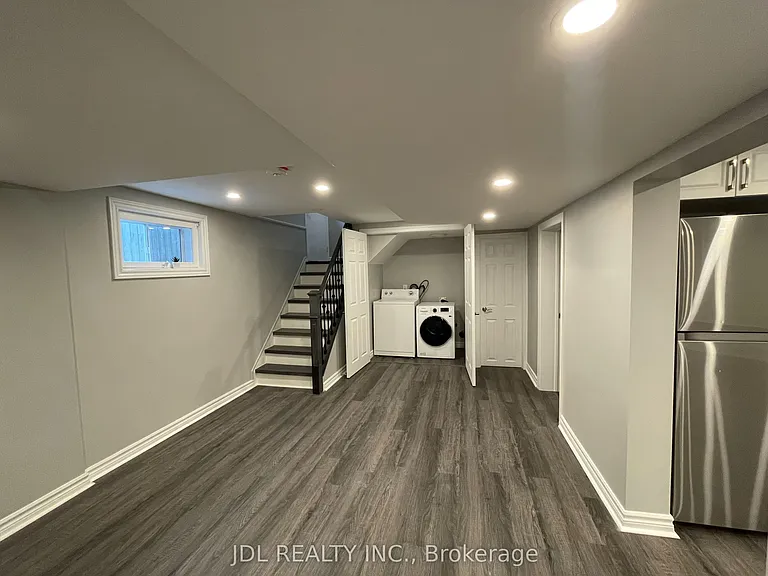 226 Lorindale Dr #LOWER — Photo 7