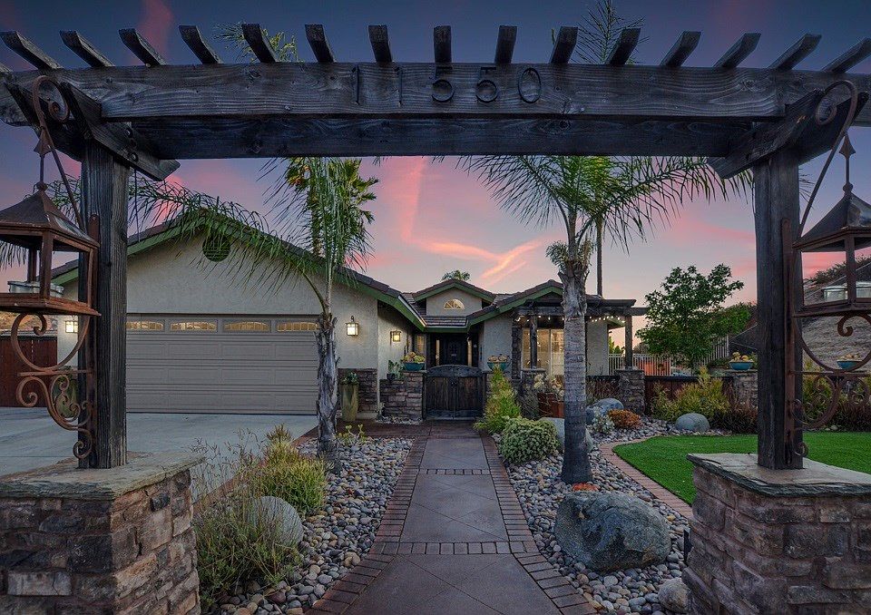 1st image of 11550 Canyon Park Dr