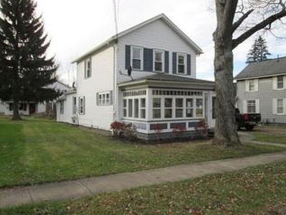 2nd image of 427 S Drake St