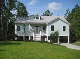 1226 Grace Rd, Southport, NC 28461