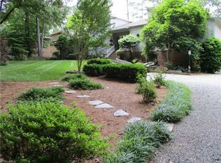 4412 Oakcliffe Rd, Greensboro, NC 27406