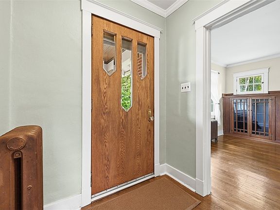 5th image of 217 Iola St