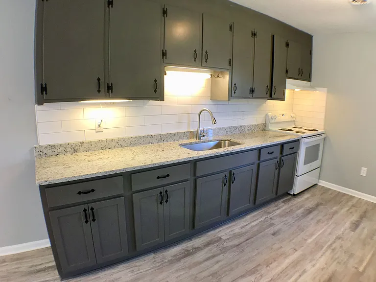 1559 Brookbank Ave #B — Photo 7