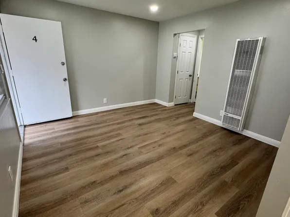 470 S Buena Vista Ave #4, San Jose, CA 95126