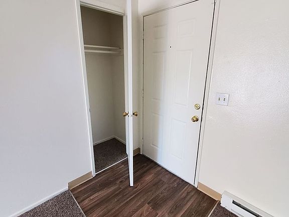 3rd image of 3930 Iberis St NE