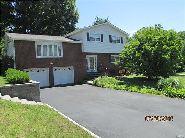 1st image of 33 Faye Ave