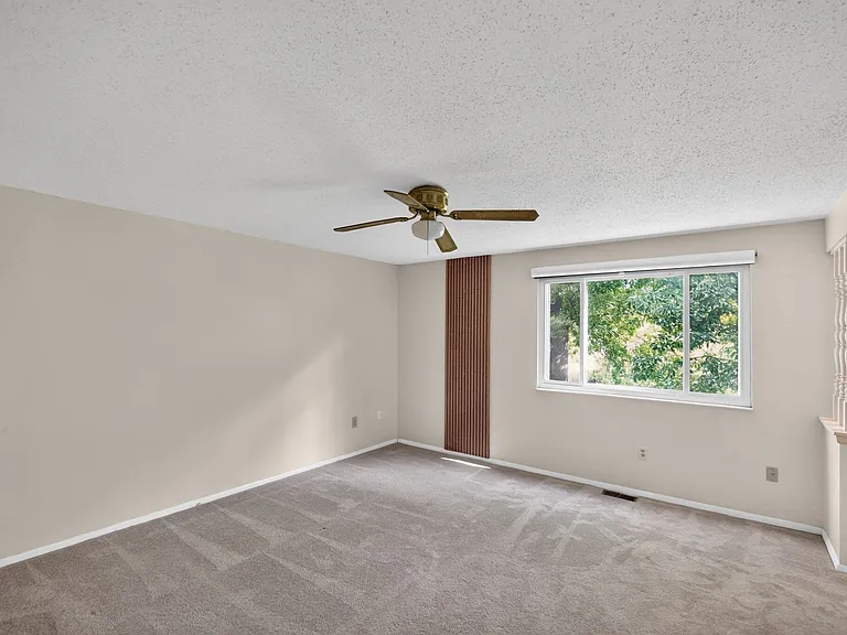 3388 Chelsea Dr — Photo 9
