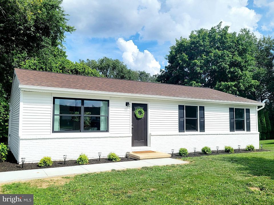 1st image of 1080 Bramly Dr